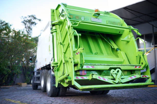 Best Construction Debris Removal  in Gillett, WI