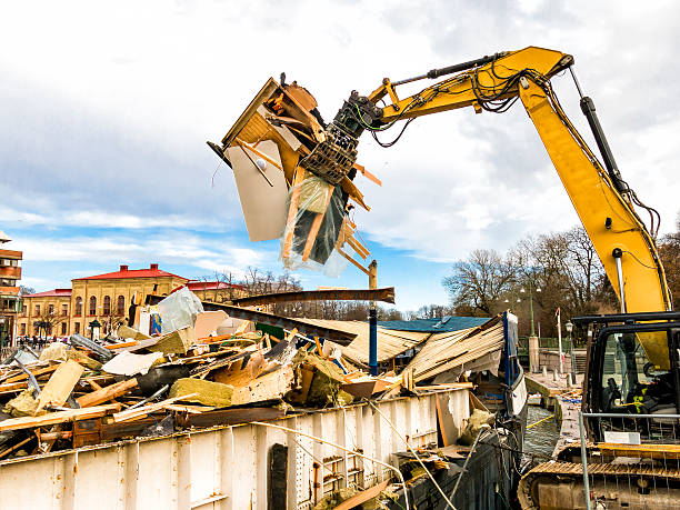 Best Commercial Cleanout Services  in Gillett, WI